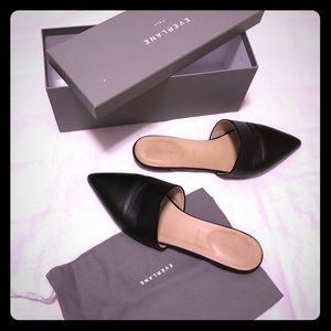 Black leather slides from Everlane
